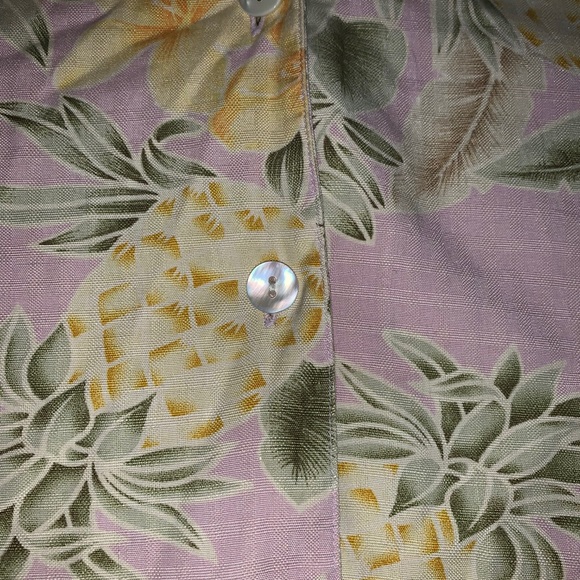 VINTAGE Bill Blass Hawaiian 100% silk Top - Picture 4 of 5